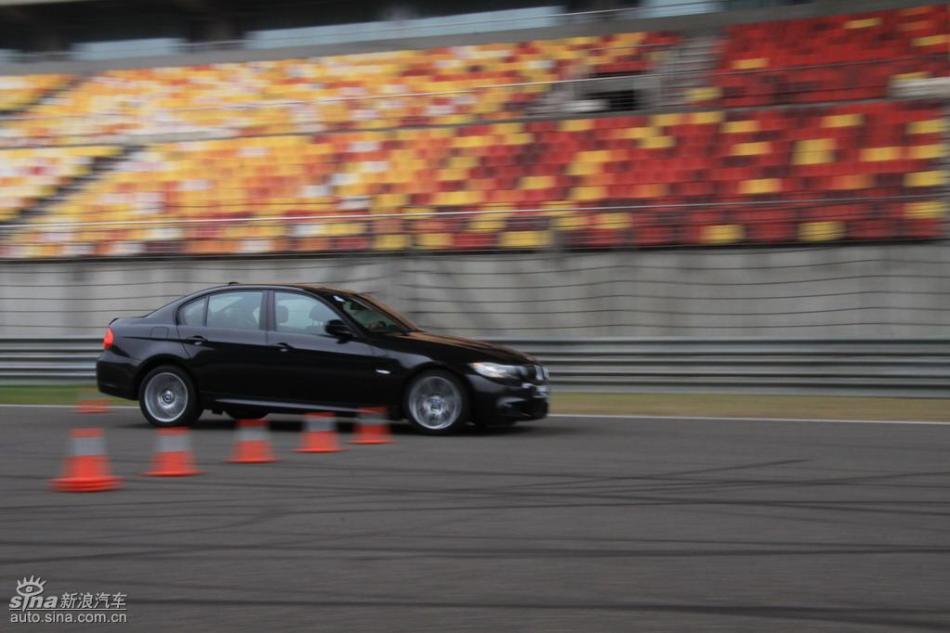 BMW 325i M˶Ͷ̬ʵͼ