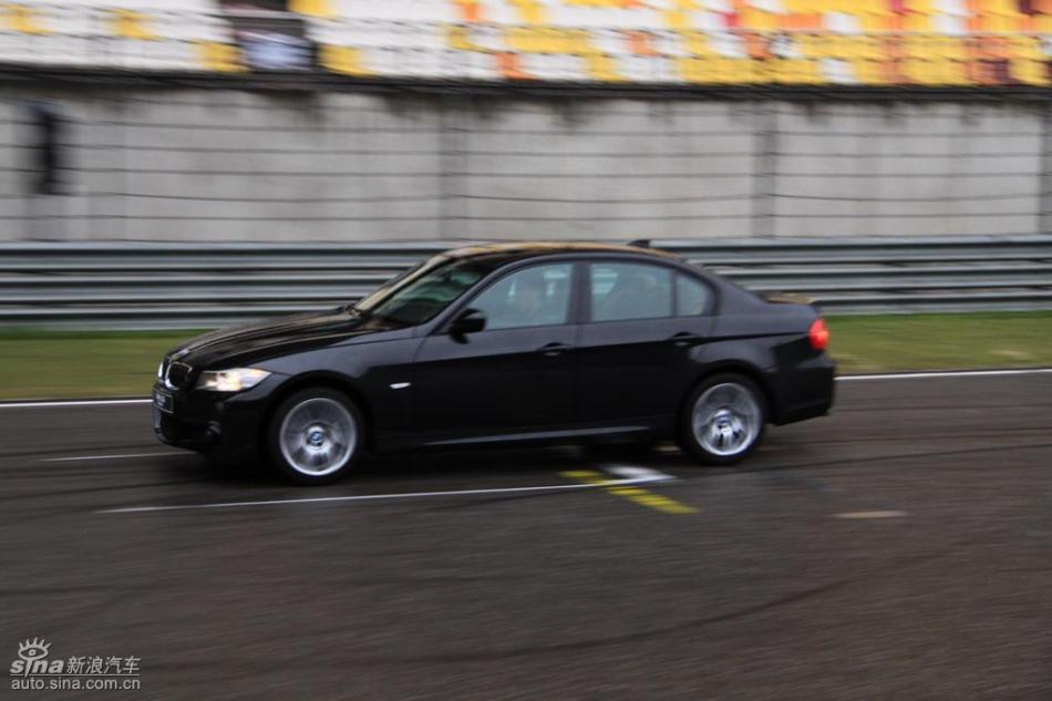 BMW 325i M˶Ͷ̬ʵͼ