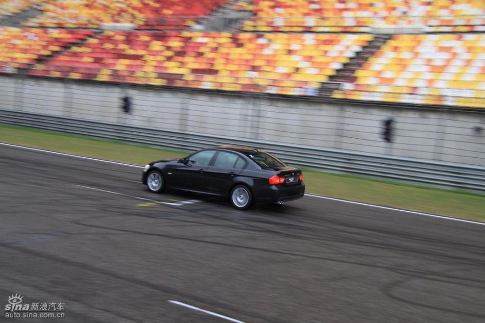 BMW 325i M˶Ͷ̬ʵͼ