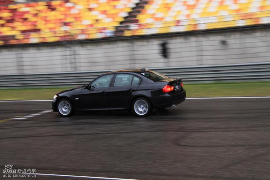 BMW 325i M˶Ͷ̬ʵͼ