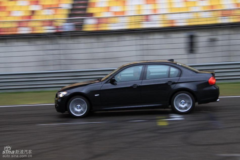 BMW 325i M˶Ͷ̬ʵͼ