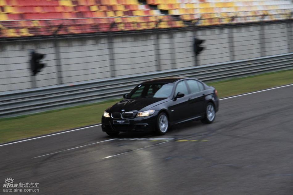 BMW 325i M˶Ͷ̬ʵͼ