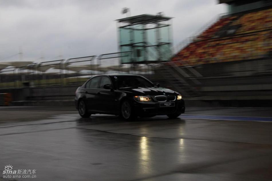 BMW 325i M˶Ͷ̬ʵͼ