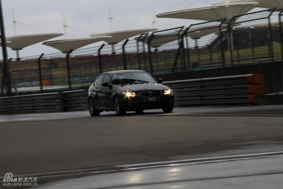 BMW 325i M˶Ͷ̬ʵͼ