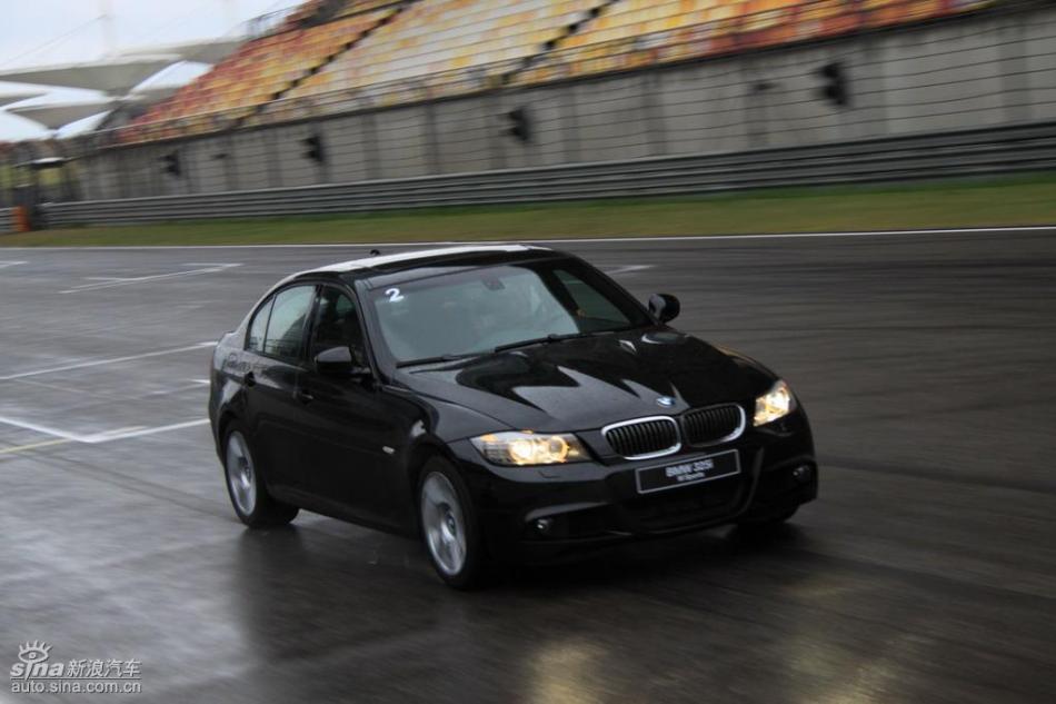 BMW 325i M˶Ͷ̬ʵͼ