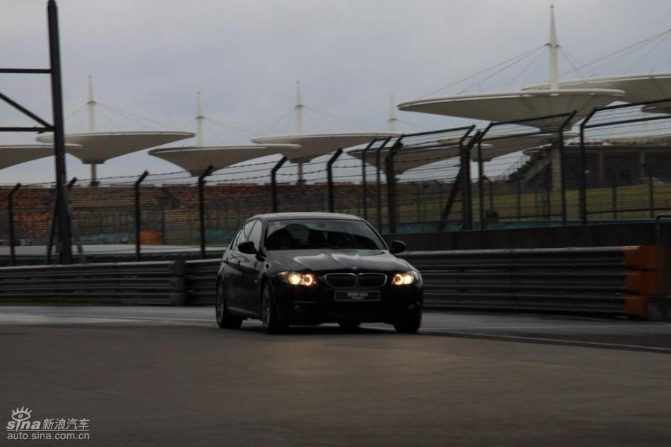 BMW 325i M˶Ͷ̬ʵͼ