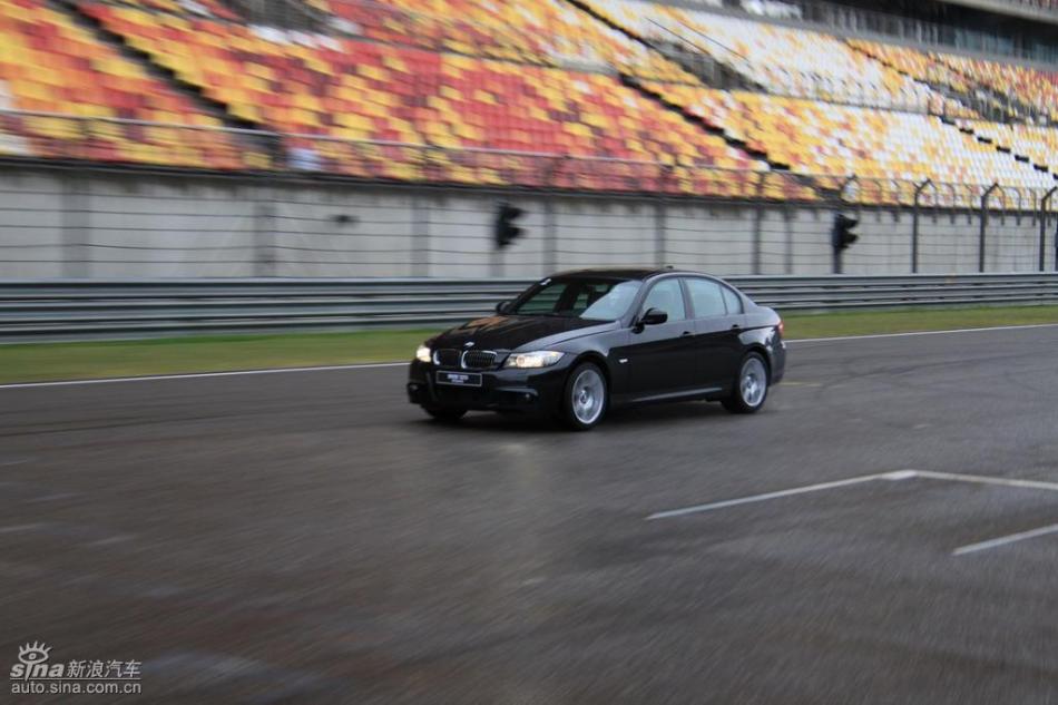 BMW 325i M˶Ͷ̬ʵͼ