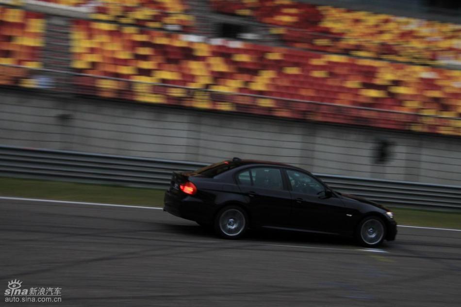 BMW 325i M˶Ͷ̬ʵͼ