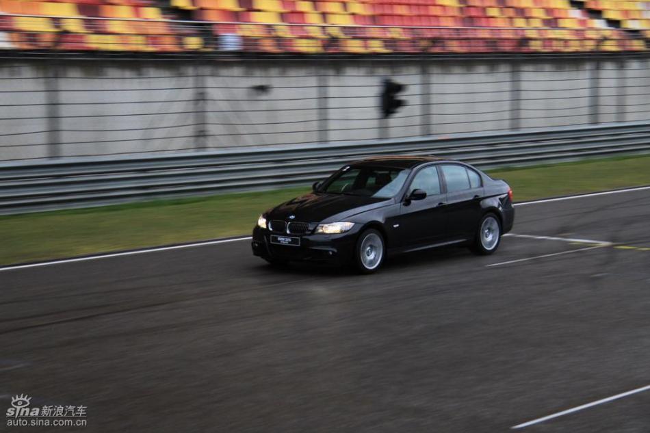 BMW 325i M˶Ͷ̬ʵͼ