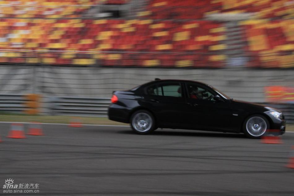 BMW 325i M˶Ͷ̬ʵͼ