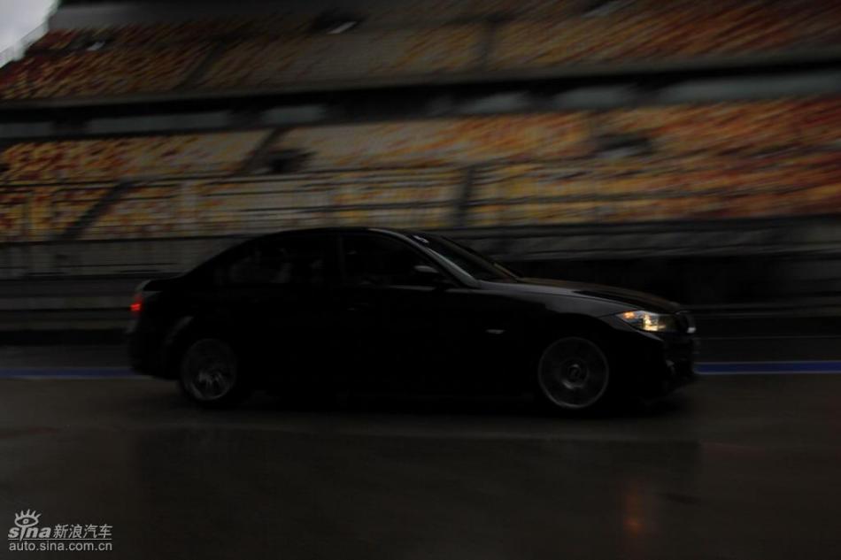 BMW 325i M˶Ͷ̬ʵͼ