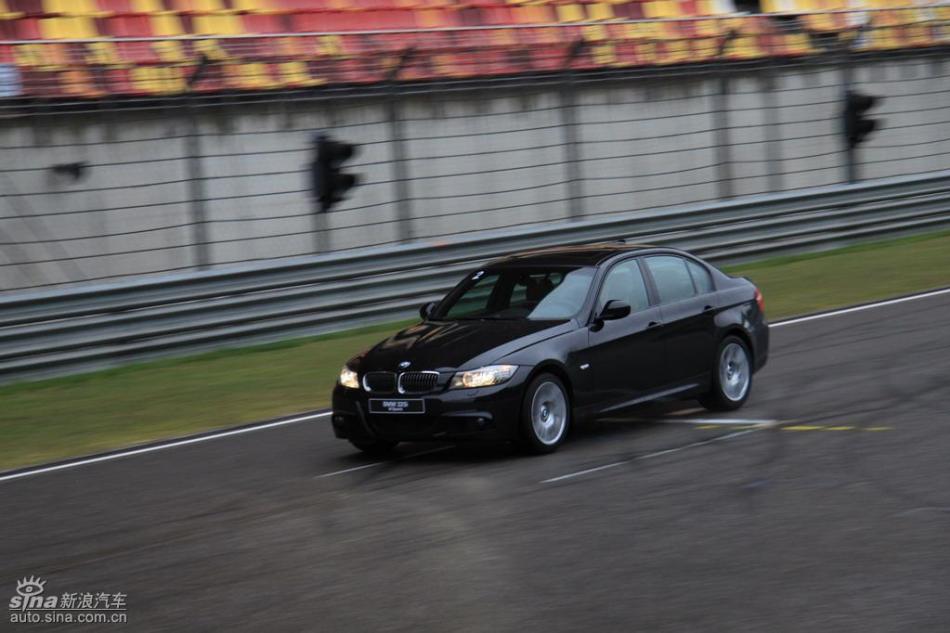 BMW 325i M˶Ͷ̬ʵͼ
