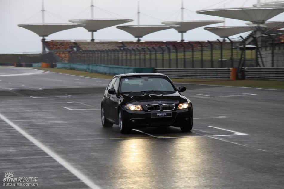 BMW 325i M˶Ͷ̬ʵͼ