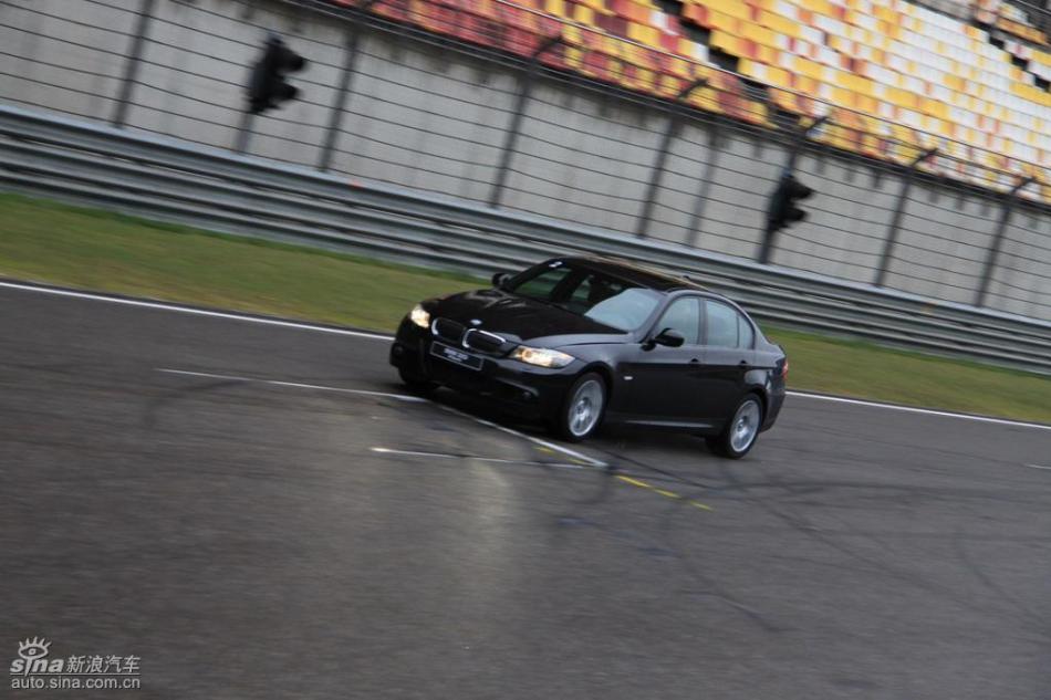 BMW 325i M˶Ͷ̬ʵͼ