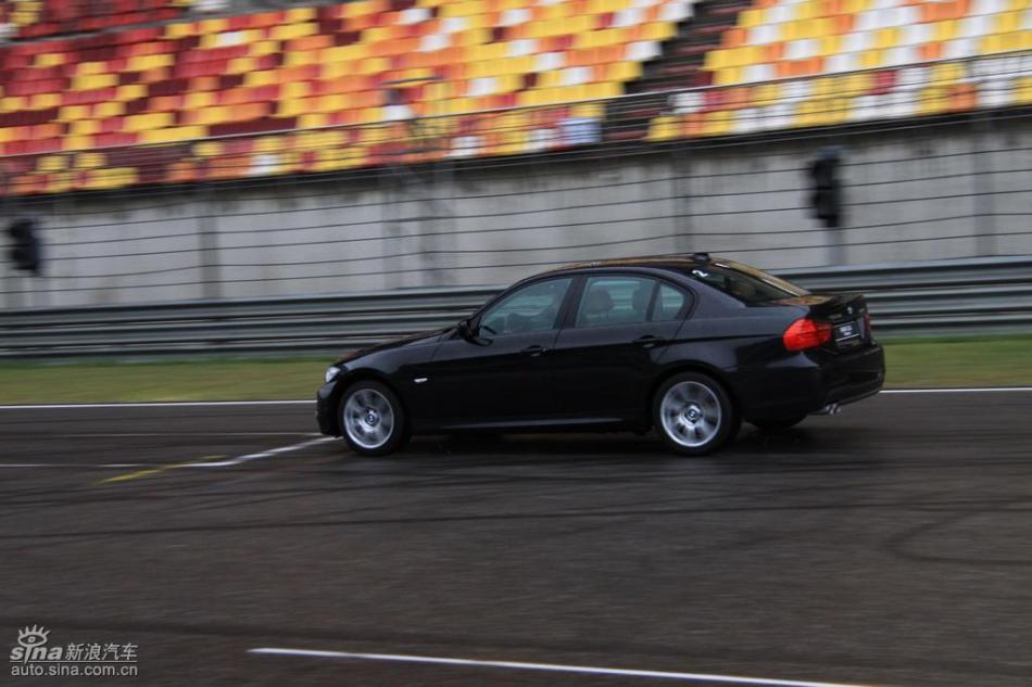 BMW 325i M˶Ͷ̬ʵͼ