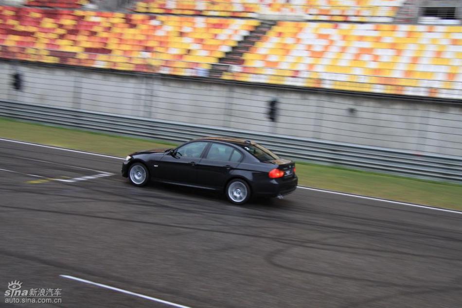 BMW 325i M˶Ͷ̬ʵͼ