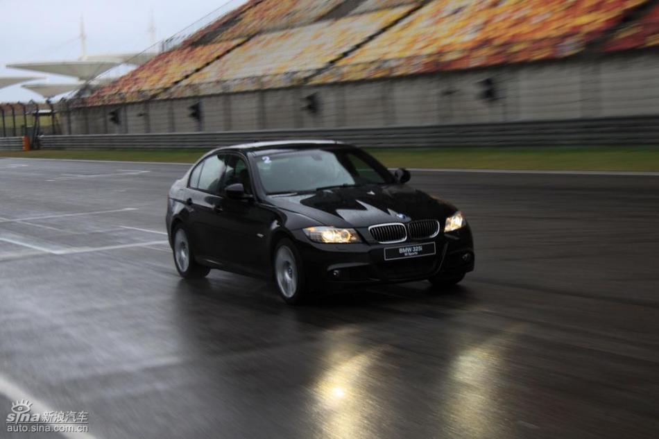 BMW 325i M˶Ͷ̬ʵͼ