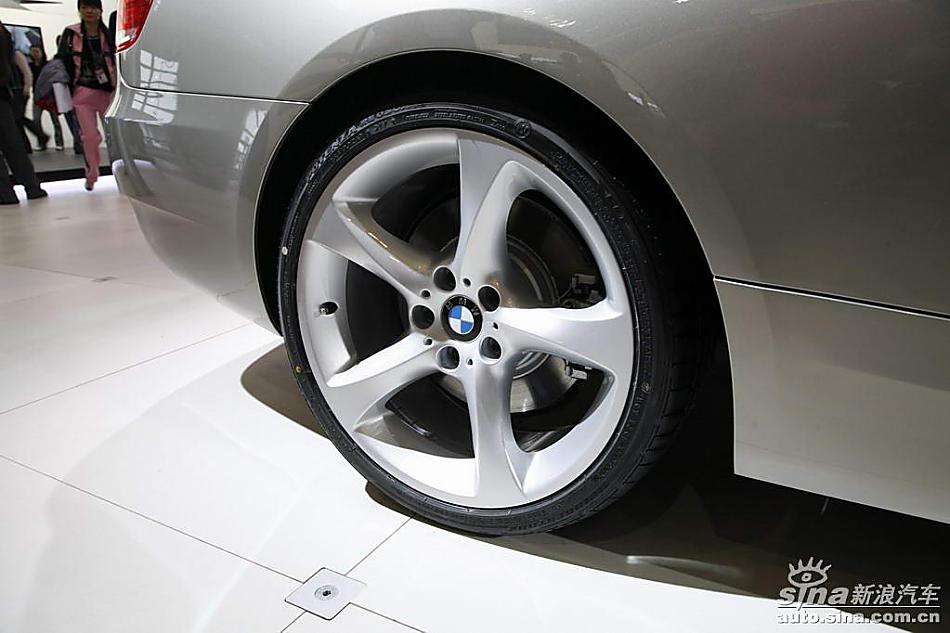 330i