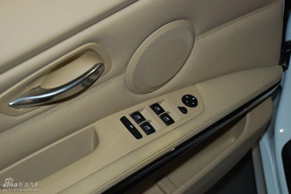320i i-musicʵ
