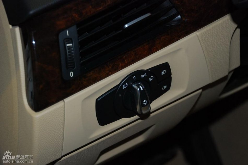 320i i-musicʵ