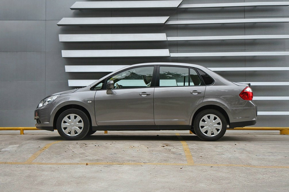 D50 2013 1.6L AT ʱа 