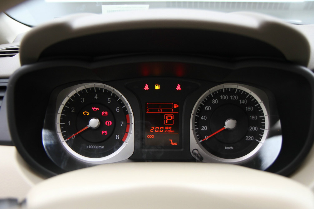 D50 2013 1.6L AT ʱа 