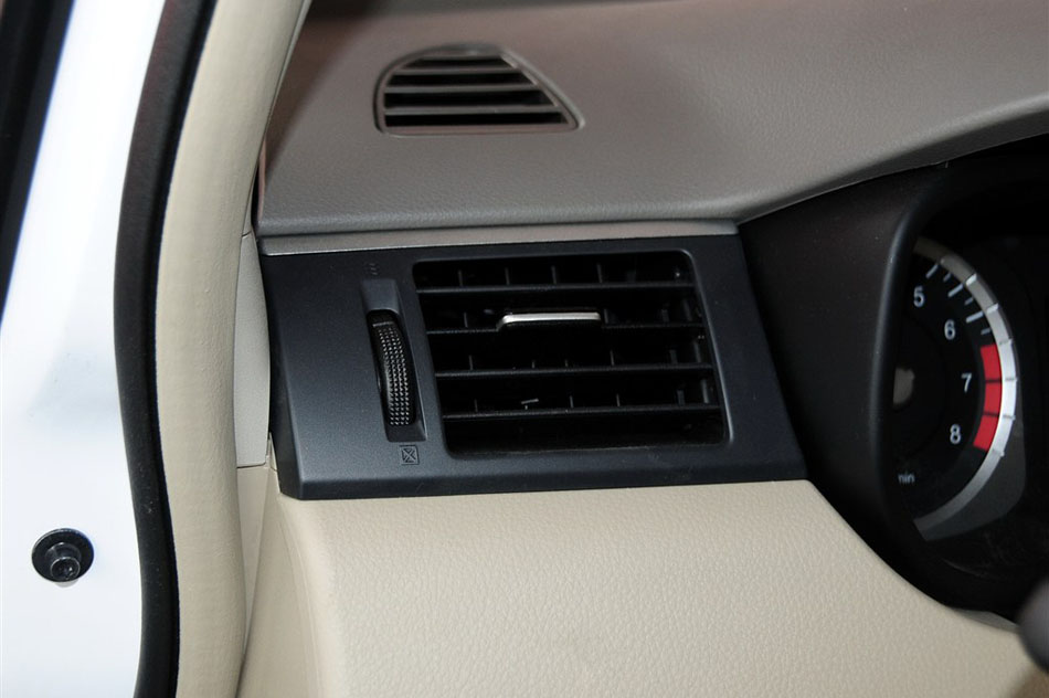 2013 1.6L Զ 