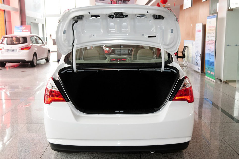 2013 1.6L Զ ռ