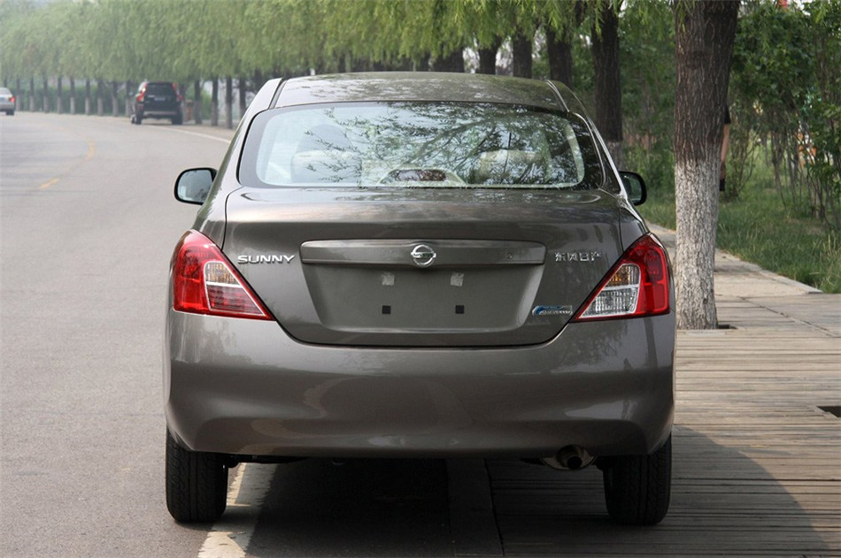 2011 1.5L CVT XL 