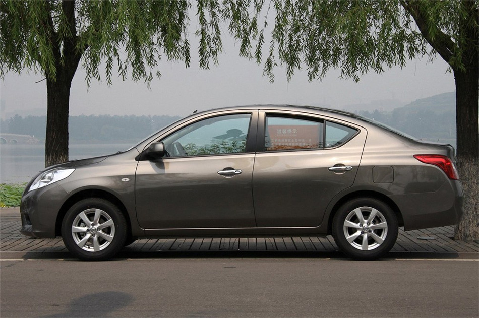 2011 1.5L CVT XL 