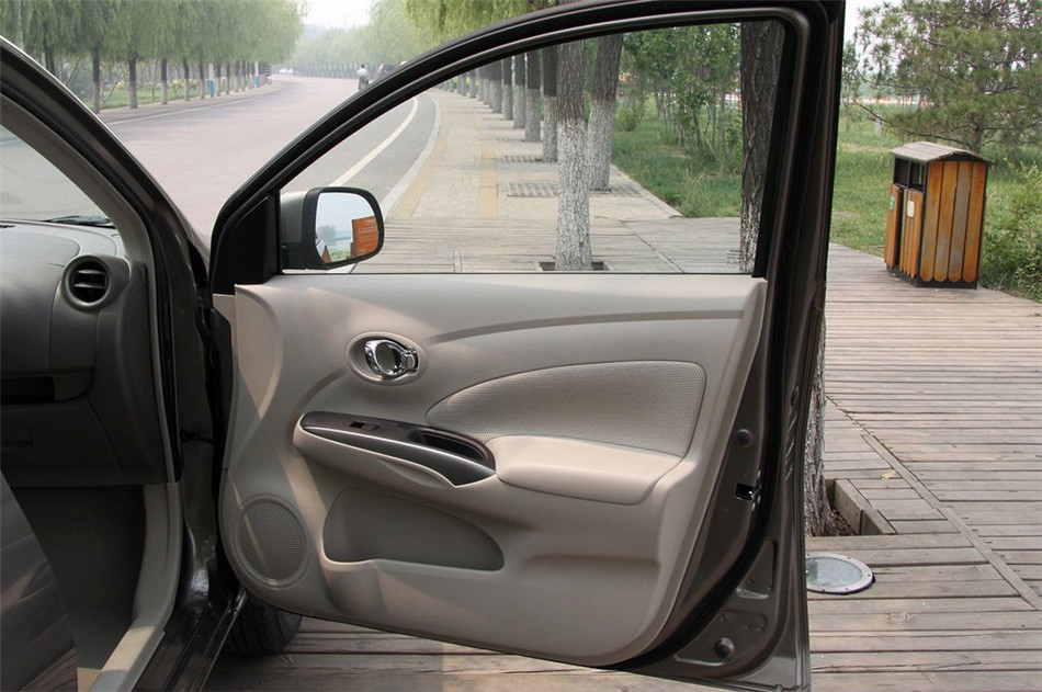 2011 1.5L CVT XL οռ