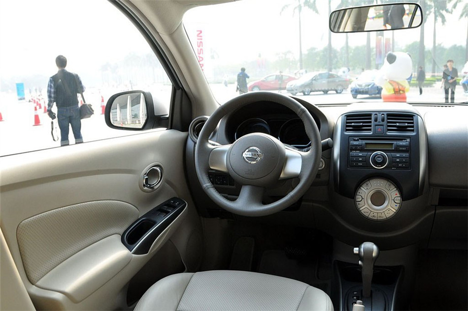  2011 1.5XV  CVT 