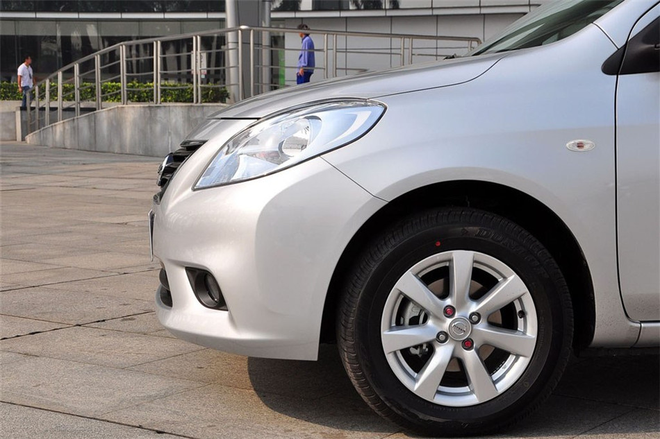  2011 1.5XV  CVT 