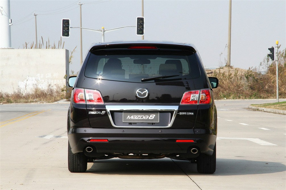 Դ8 2013 2.5L AT  