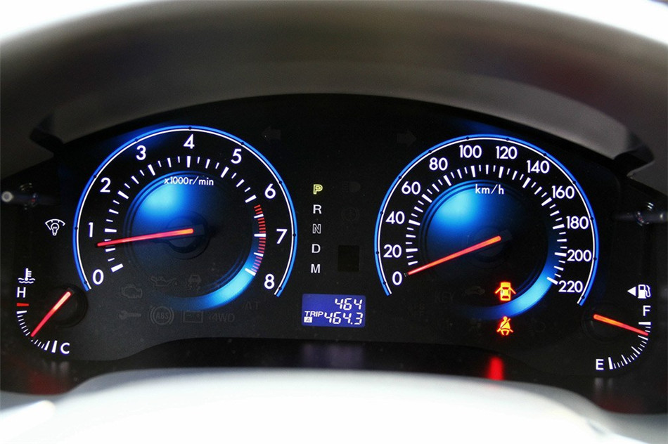 Դ8 2013 2.5L AT  