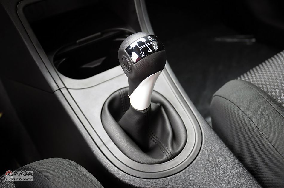 2011MG3ʵ