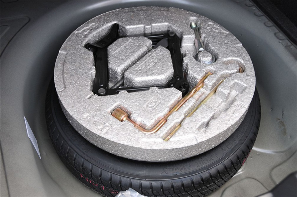 Ψŷ  2011 1.4L MT SE