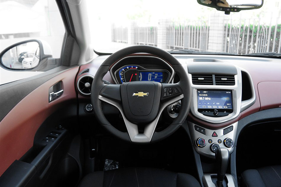 2014  1.6SX AT а 