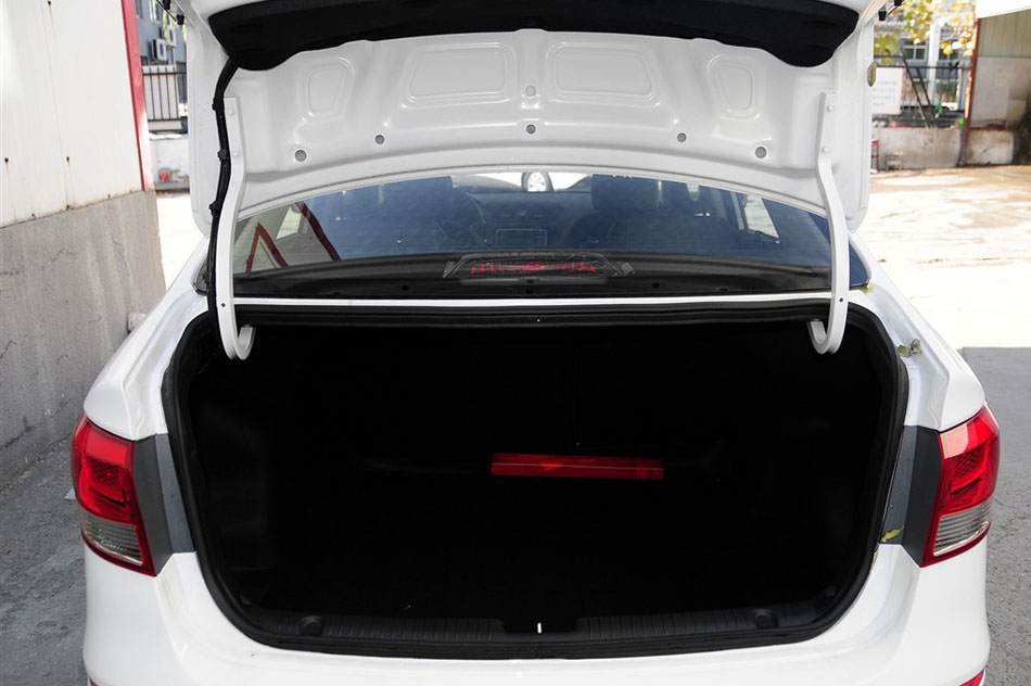 2015  1.6L AT Premium οռ