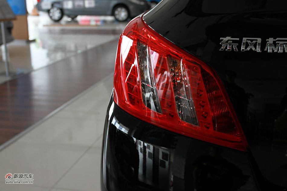 2011508 2.3LԶ
