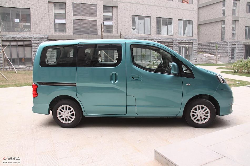 NV200