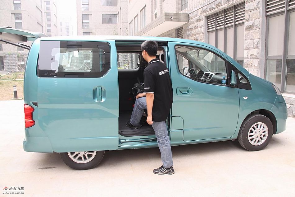 NV200
