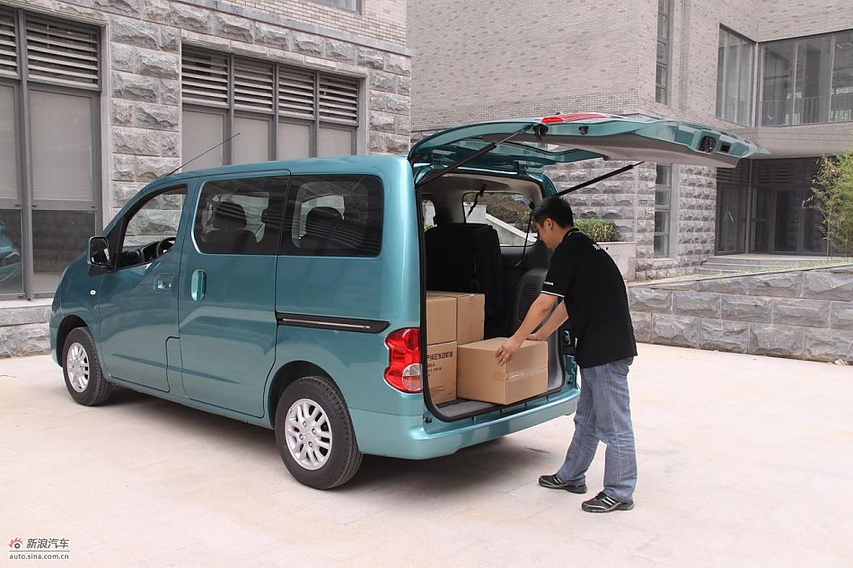 NV200