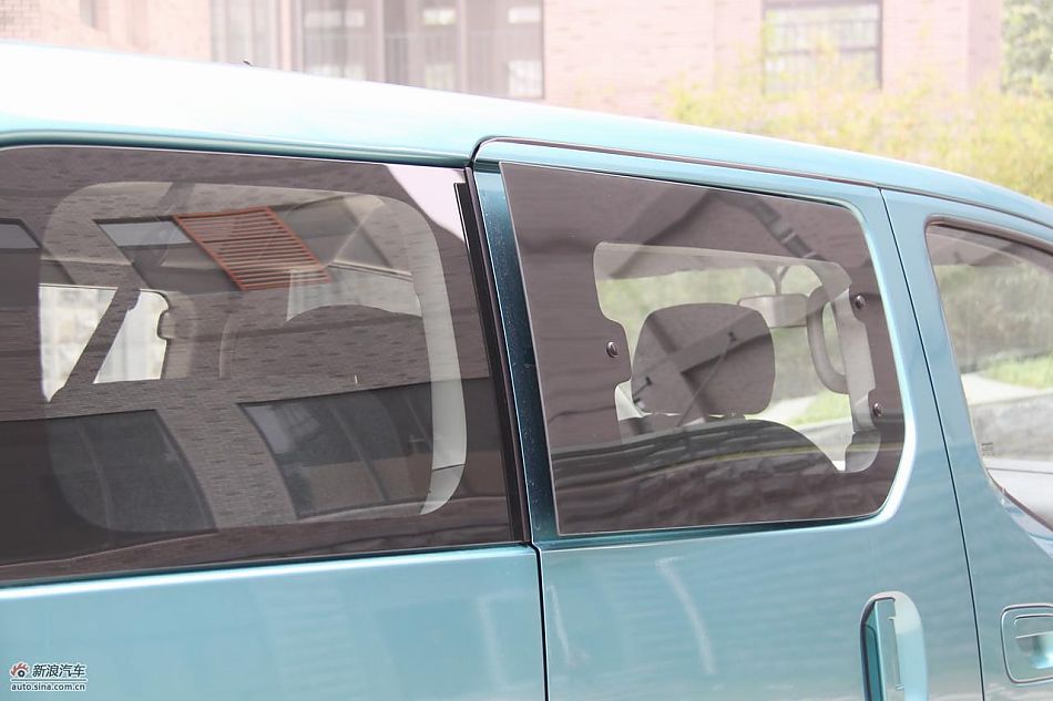 NV200