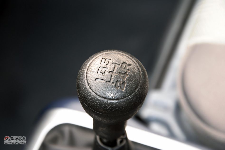 2011̩V10