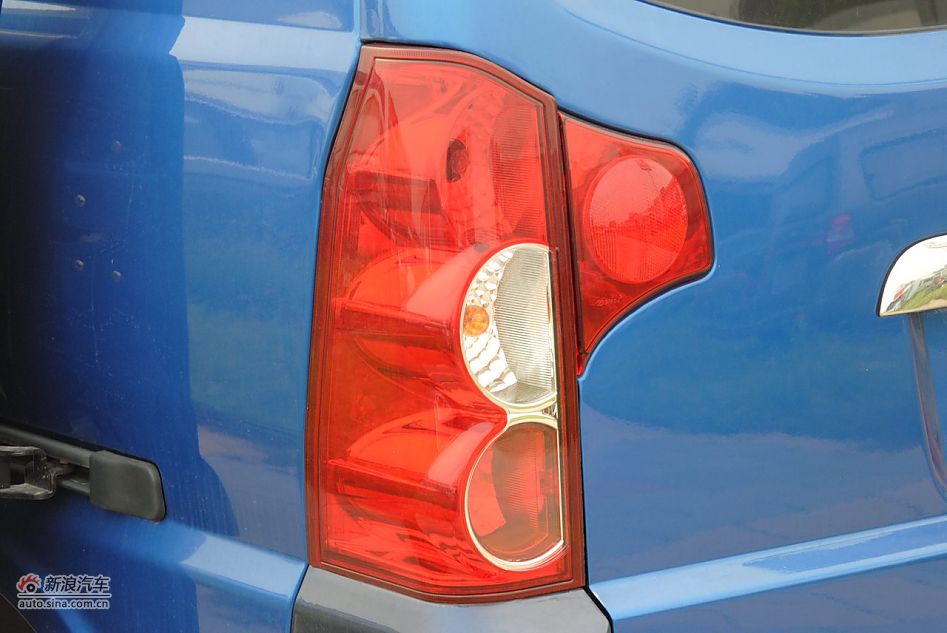 2011̩V10