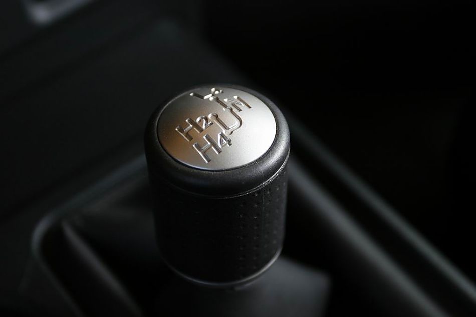 FJ·
