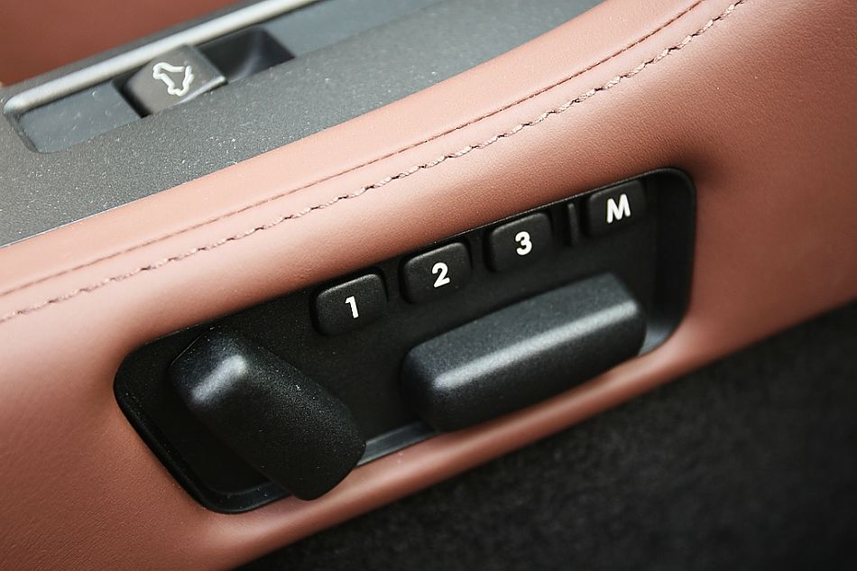 V8 Vantage RoadsterͼƬ