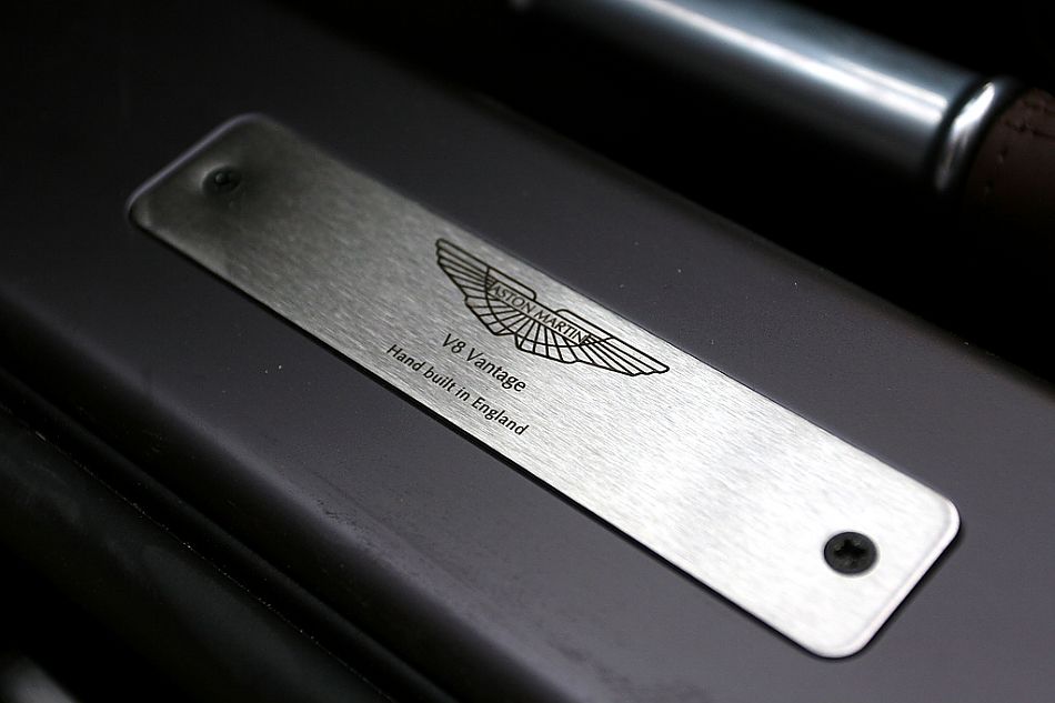 V8 Vantage RoadsterͼƬ