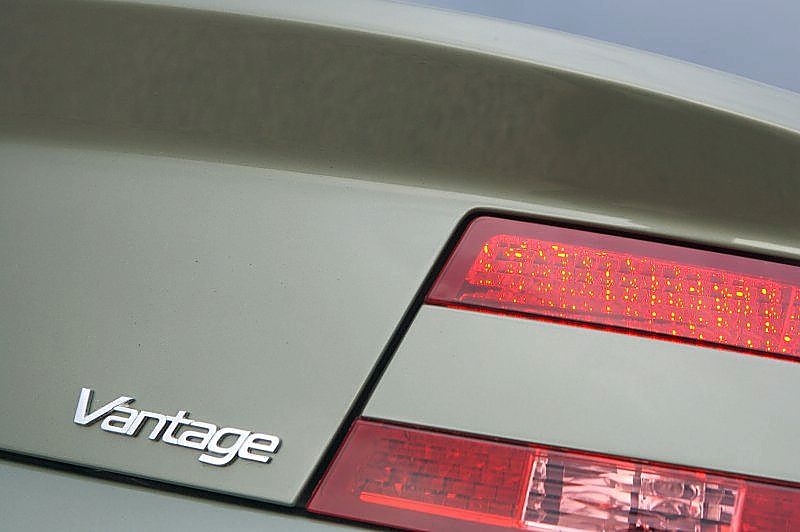 ˹-V8 VantageͼƬ